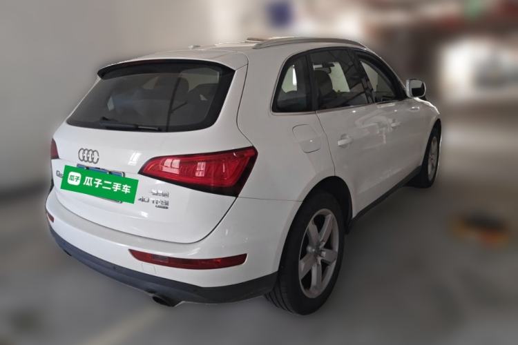 Used Audi Q5 2015 40 TFSI Comfort Model Rear Right 45 Deg