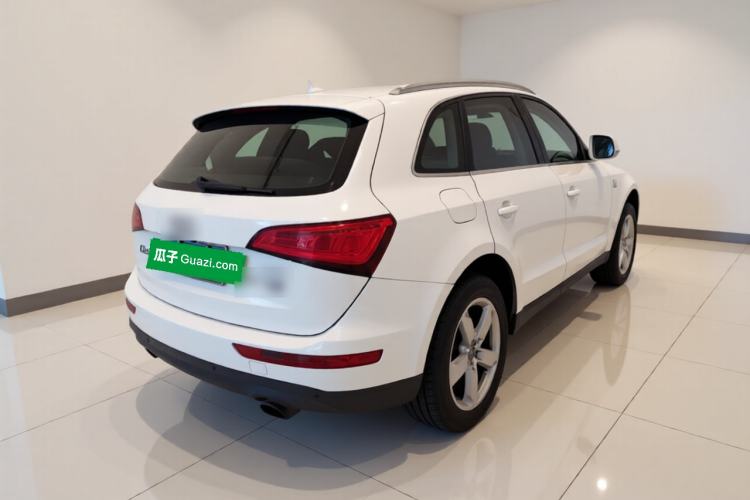 Used Audi Q5 2015 40 TFSI Comfort Model Rear Right 45 Deg