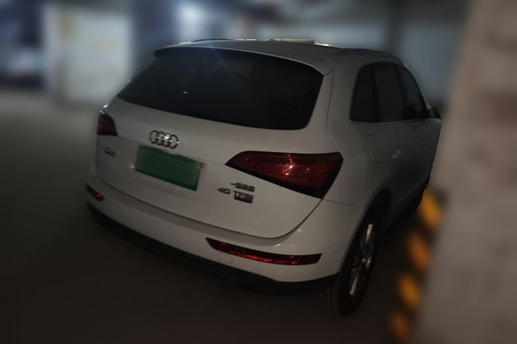 Used Audi Q5 2015 40 TFSI Trendy Edition Rear Right 45 Deg