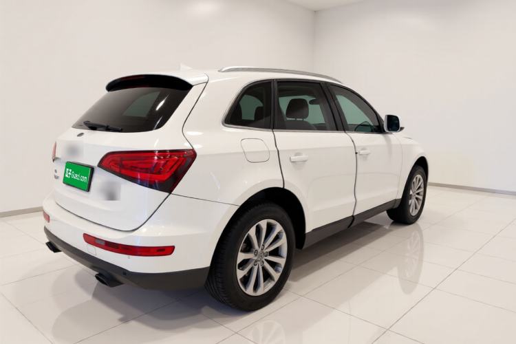Used Audi Q5 2015 40 TFSI Technology Edition Rear Right 45 Deg