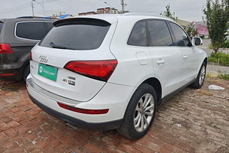 Used Audi Q5 2015 40 TFSI Technology Edition Rear Right 45 Deg