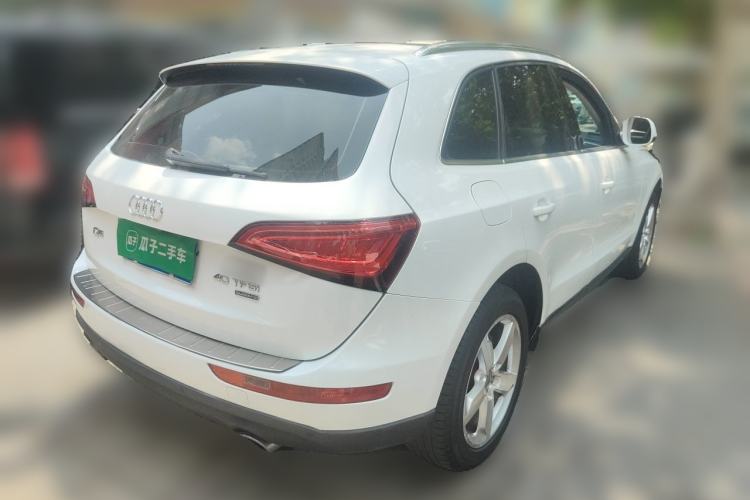 Used Audi Q5 2015 40 TFSI Comfort Model Rear Right 45 Deg