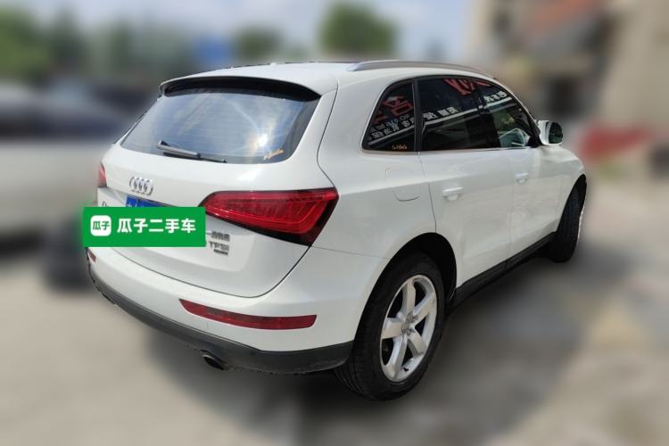Used Audi Q5 2015 40 TFSI Comfort Model Rear Right 45 Deg