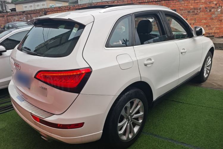 Used Audi Q5 2015 40 TFSI Technology Edition Rear Right 45 Deg