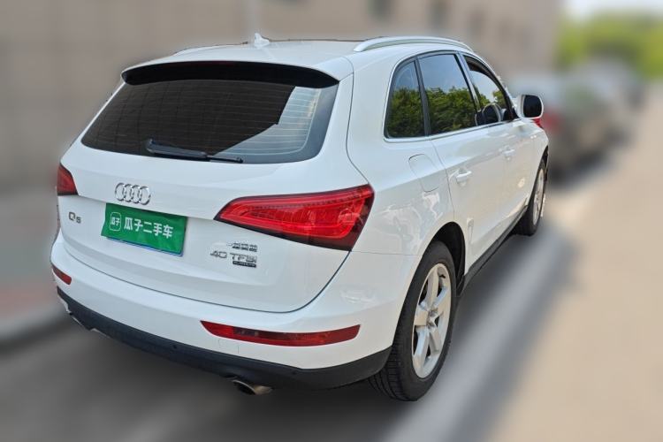 Used Audi Q5 2015 40 TFSI Comfort Model Rear Right 45 Deg