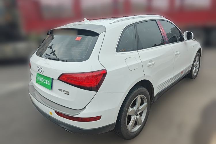 Used Audi Q5 2015 40 TFSI Comfort Model Rear Right 45 Deg