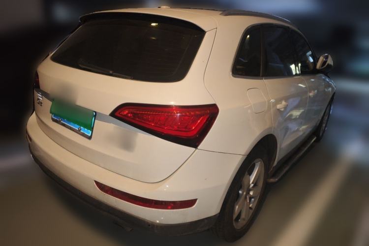 Used Audi Q5 2015 40 TFSI Comfort Model Rear Right 45 Deg