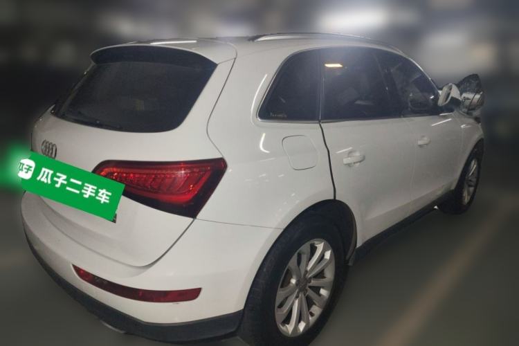 Used Audi Q5 2015 40 TFSI Technology Edition Rear Right 45 Deg