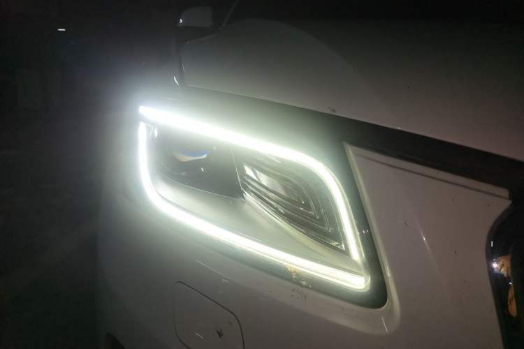 Used Audi Q5 2015 40 TFSI Trendy Edition Right Front Headlight