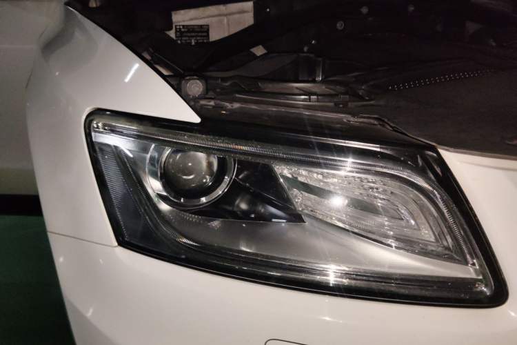 Used Audi Q5 2015 40 TFSI Technology Edition Right Front Headlight