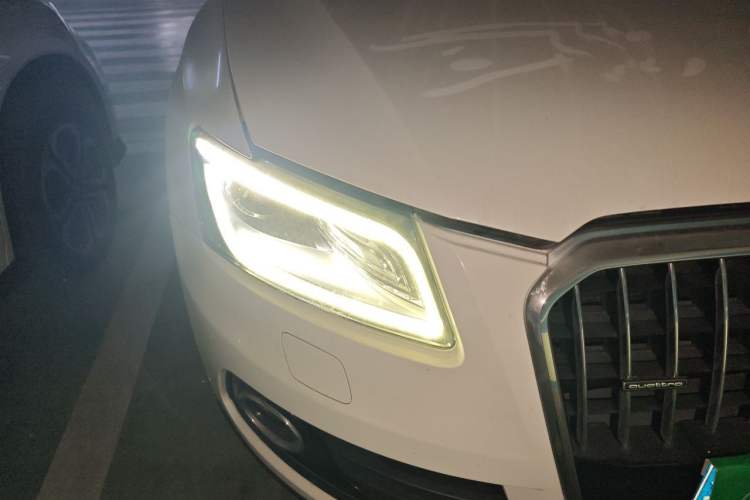Used Audi Q5 2015 40 TFSI Technology Edition Right Front Headlight