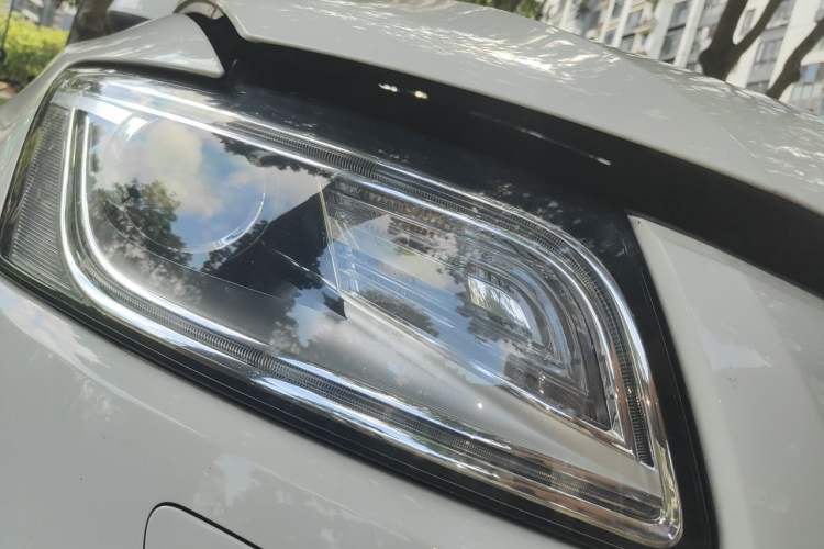 Used Audi Q5 2015 40 TFSI Technology Edition Right Front Headlight