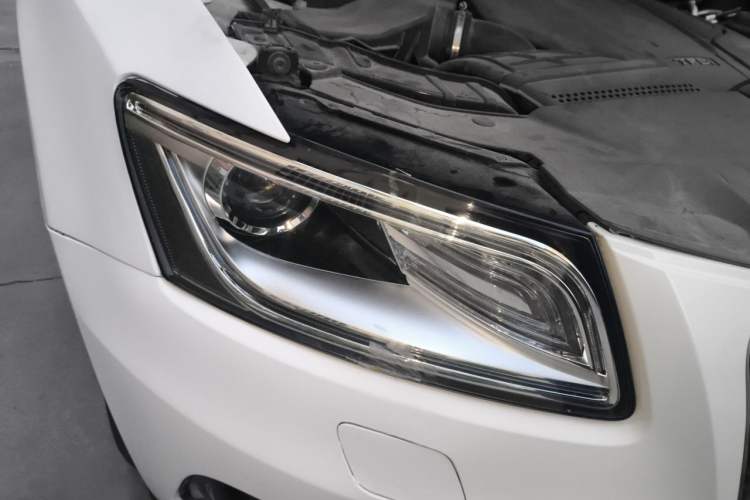 Used Audi Q5 2015 40 TFSI Trendy Edition Right Front Headlight