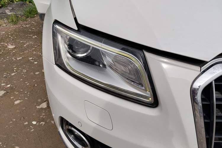 Used Audi Q5 2015 40 TFSI Technology Edition Right Front Headlight