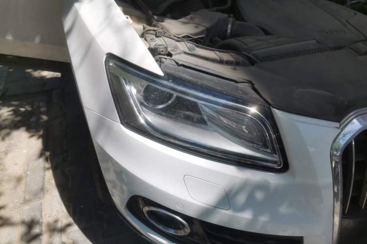 Used Audi Q5 2015 40 TFSI Comfort Model Right Front Headlight