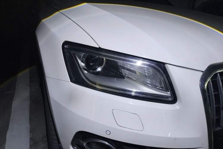 Used Audi Q5 2015 40 TFSI Comfort Model Right Front Headlight