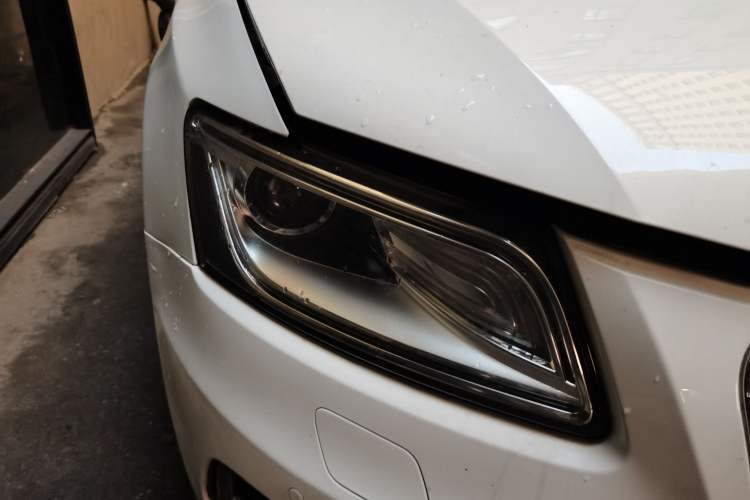 Used Audi Q5 2015 40 TFSI Technology Edition Right Front Headlight