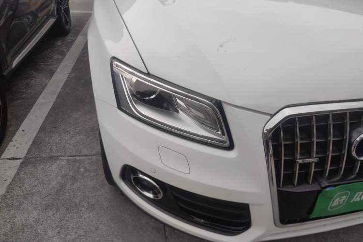 Used Audi Q5 2015 40 TFSI Technology Edition Right Front Headlight