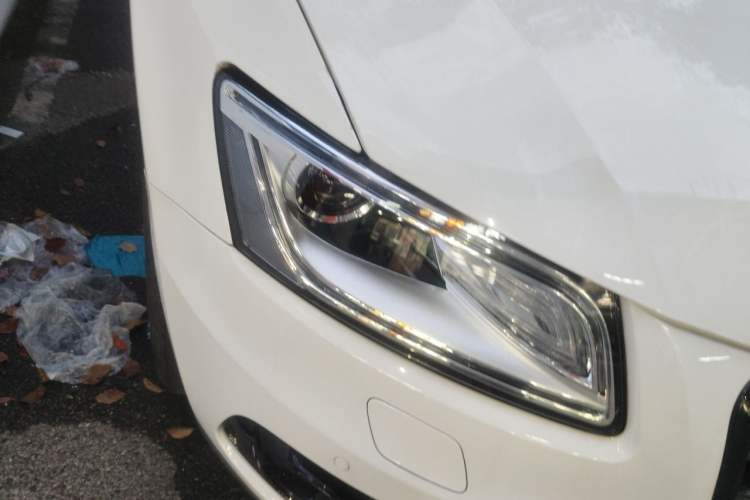 Used Audi Q5 2015 40 TFSI Comfort Model Right Front Headlight