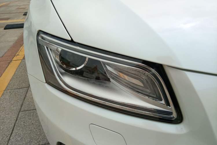 Used Audi Q5 2015 40 TFSI Technology Edition Right Front Headlight
