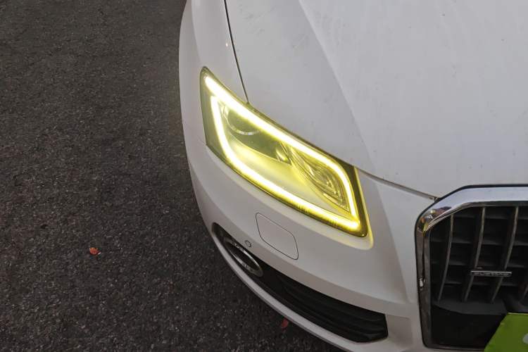 Used Audi Q5 2015 40 TFSI Technology Edition Right Front Headlight
