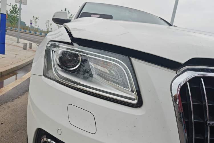 Used Audi Q5 2015 40 TFSI Comfort Model Right Front Headlight