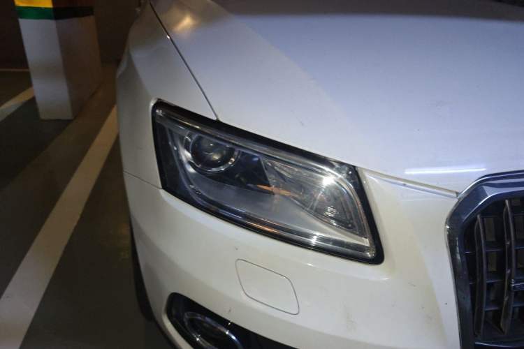 Used Audi Q5 2015 40 TFSI Comfort Model Right Front Headlight