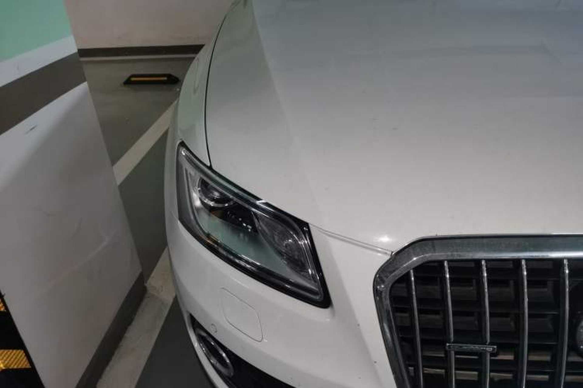 Used Audi Q5 2015 40 TFSI Comfort Model Right Front Headlight