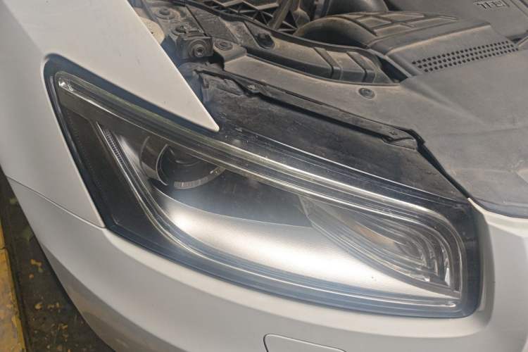 Used Audi Q5 2015 40 TFSI Trendy Edition Right Front Headlight