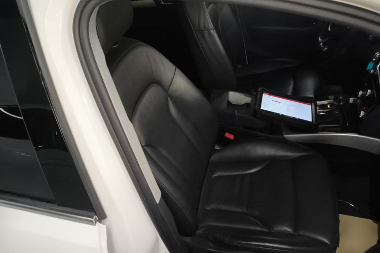 Used Audi Q5 2015 40 TFSI Technology Edition Right Front Seat