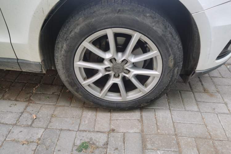 Used Audi Q5 2015 40 TFSI Trendy Edition Right Front Wheel Hub