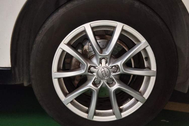Used Audi Q5 2015 40 TFSI Technology Edition Right Front Wheel Hub