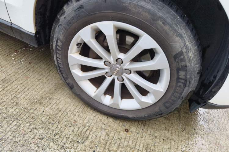 Used Audi Q5 2015 40 TFSI Technology Edition Right Front Wheel Hub