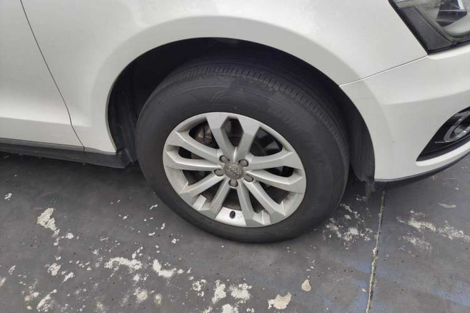 Used Audi Q5 2015 40 TFSI Technology Edition Right Front Wheel Hub
