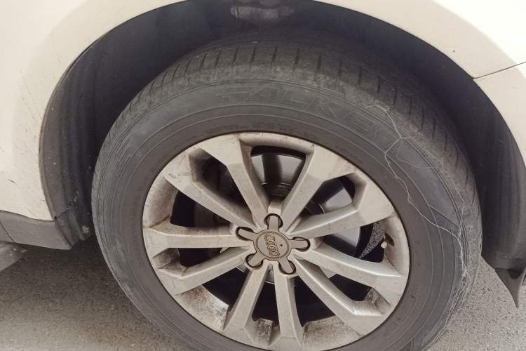Used Audi Q5 2015 40 TFSI Technology Edition Right Front Wheel Hub