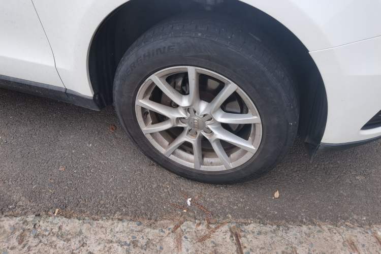 Used Audi Q5 2015 40 TFSI Trendy Edition Right Front Wheel Hub