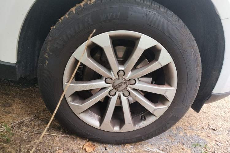Used Audi Q5 2015 40 TFSI Technology Edition Right Front Wheel Hub