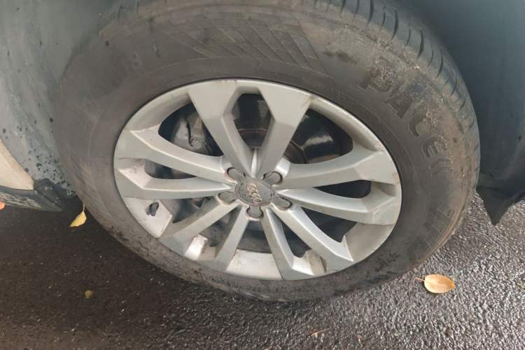 Used Audi Q5 2015 40 TFSI Technology Edition Right Front Wheel Hub