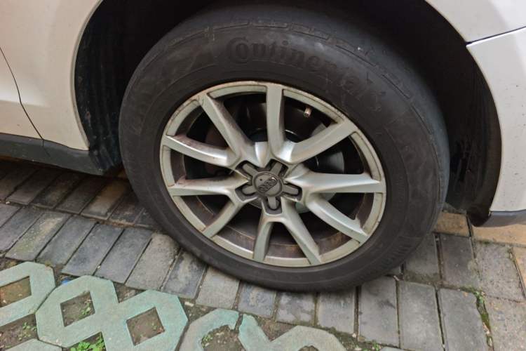 Used Audi Q5 2015 40 TFSI Trendy Edition Right Front Wheel Hub