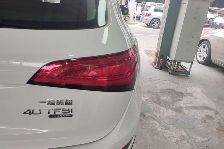 Used Audi Q5 2015 40 TFSI Technology Edition Right Rear Taillight