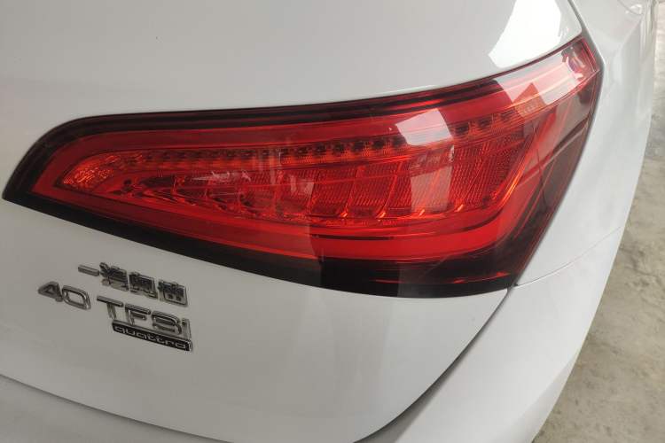 Used Audi Q5 2015 40 TFSI Trendy Edition Right Rear Taillight
