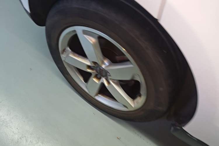 Used Audi Q5 2015 40 TFSI Technology Edition Right Rear Wheel Hub