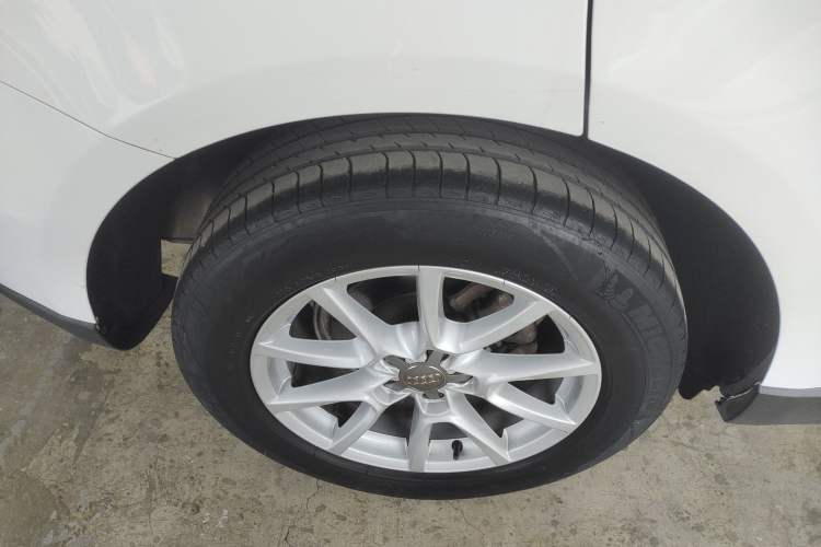 Used Audi Q5 2015 40 TFSI Trendy Edition Right Rear Wheel Hub