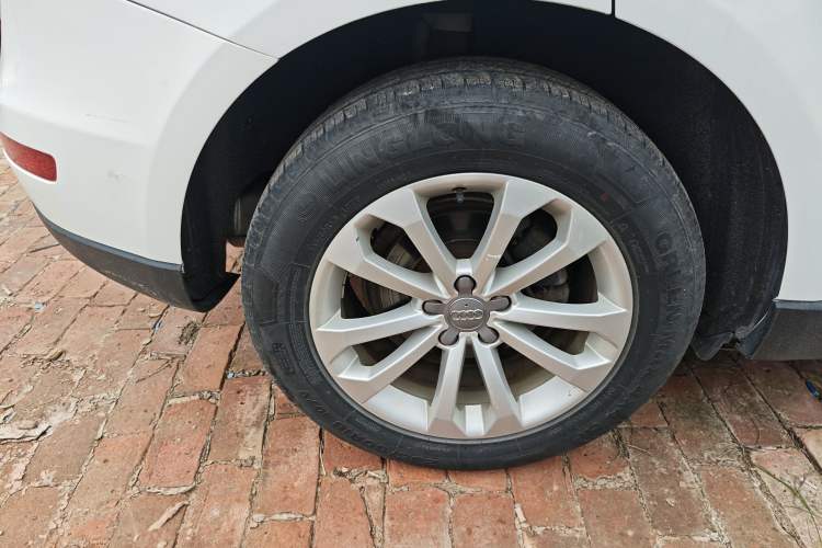 Used Audi Q5 2015 40 TFSI Technology Edition Right Rear Wheel Hub