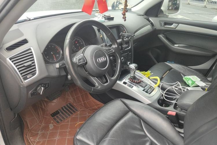 Used Audi Q5 2015 40 TFSI Technology Edition Steering Wheel