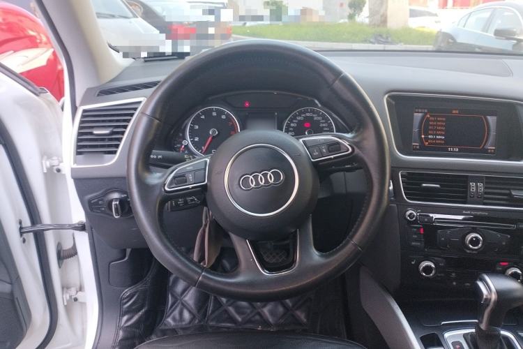Used Audi Q5 2015 40 TFSI Technology Edition Steering Wheel