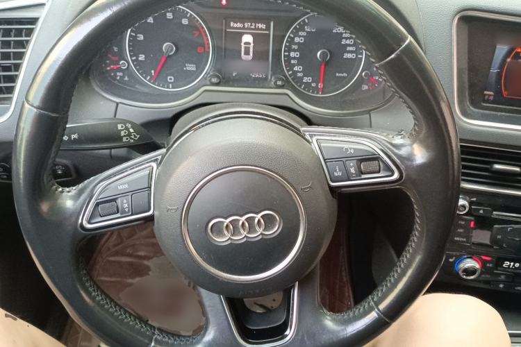 Used Audi Q5 2015 40 TFSI Technology Edition Steering Wheel