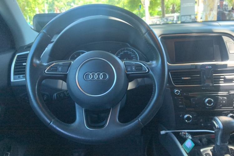 Used Audi Q5 2015 40 TFSI Technology Edition Steering Wheel
