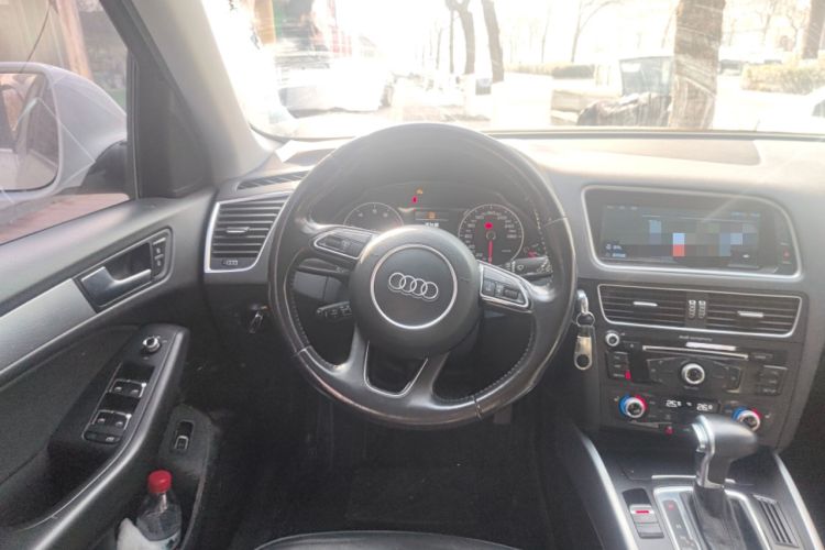 Used Audi Q5 2015 40 TFSI Technology Edition Steering Wheel
