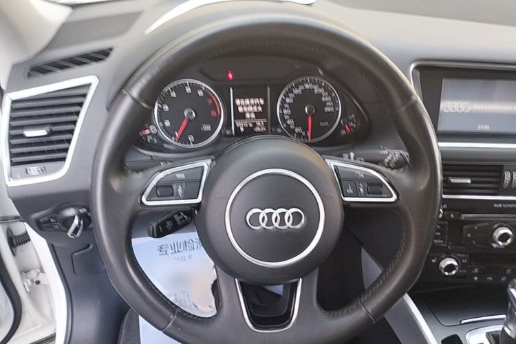 Used Audi Q5 2015 40 TFSI Technology Edition Steering Wheel